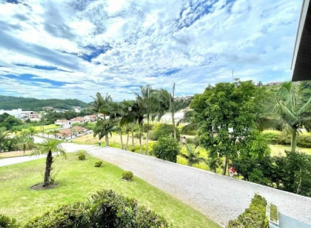 Casa de 4 quartos, 250m² no bairro CENTRO, em Guabiruba | Eu Corretor