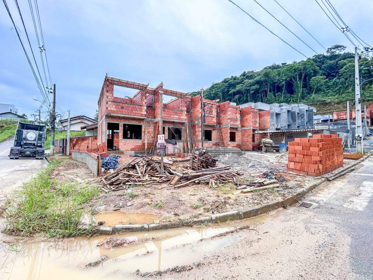 Sobrado de 2 quartos, 66m² no bairro Rio Branco, em Brusque | Eu Corretor