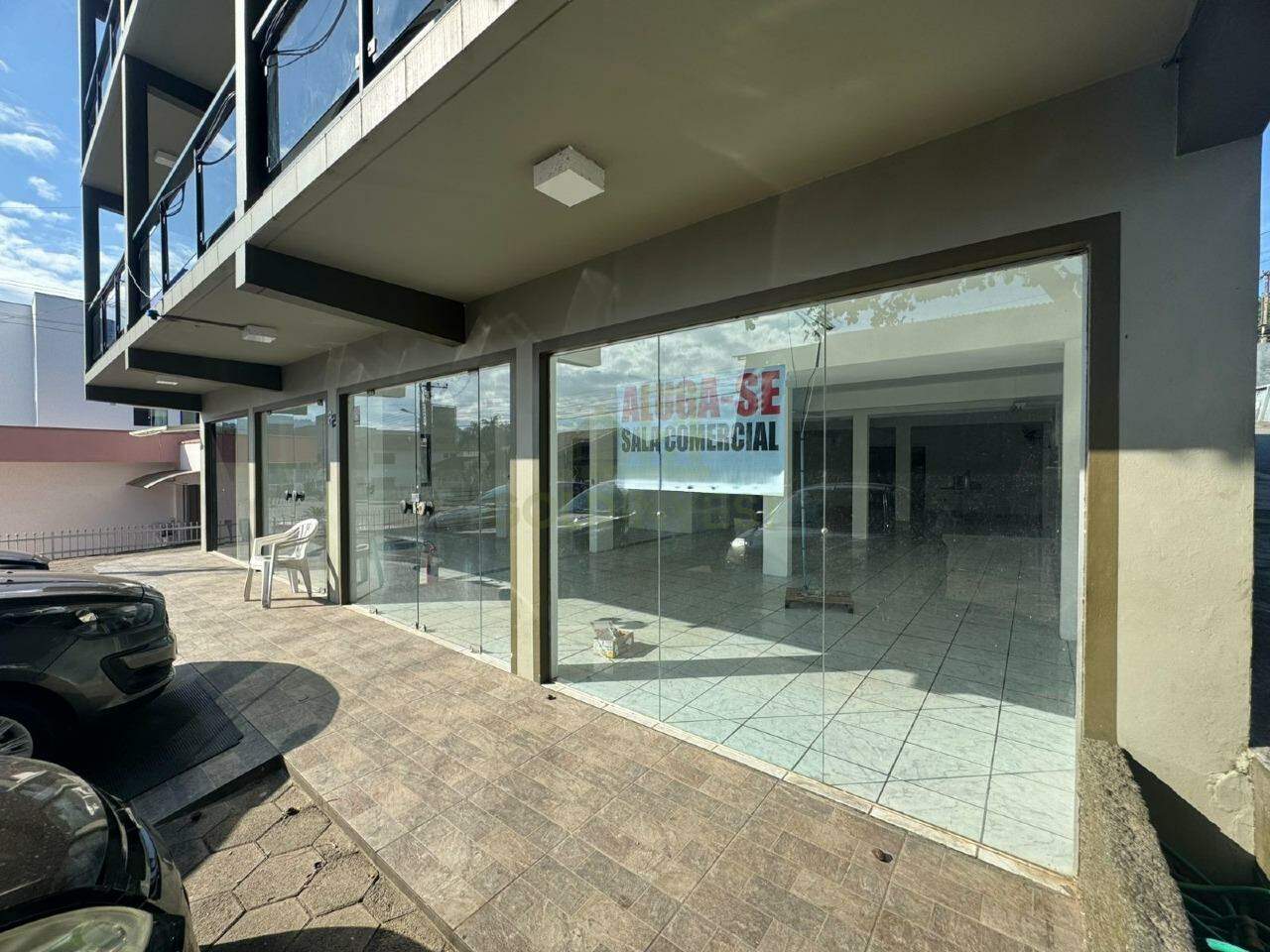 Loja / Salão / Ponto Comercial de 240m² no bairro Planalto, em Brusque | Eu Corretor