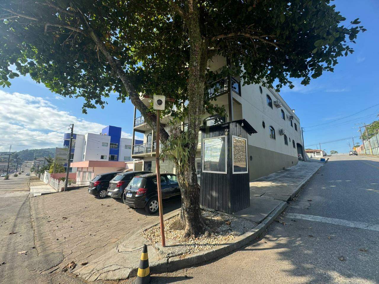 Loja / Salão / Ponto Comercial de 240m² no bairro Planalto, em Brusque | Eu Corretor
