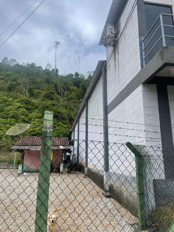 Galpão / Depósito / Armazém de 400m² no bairro Pedras Grandes, em Botuverá | Eu Corretor
