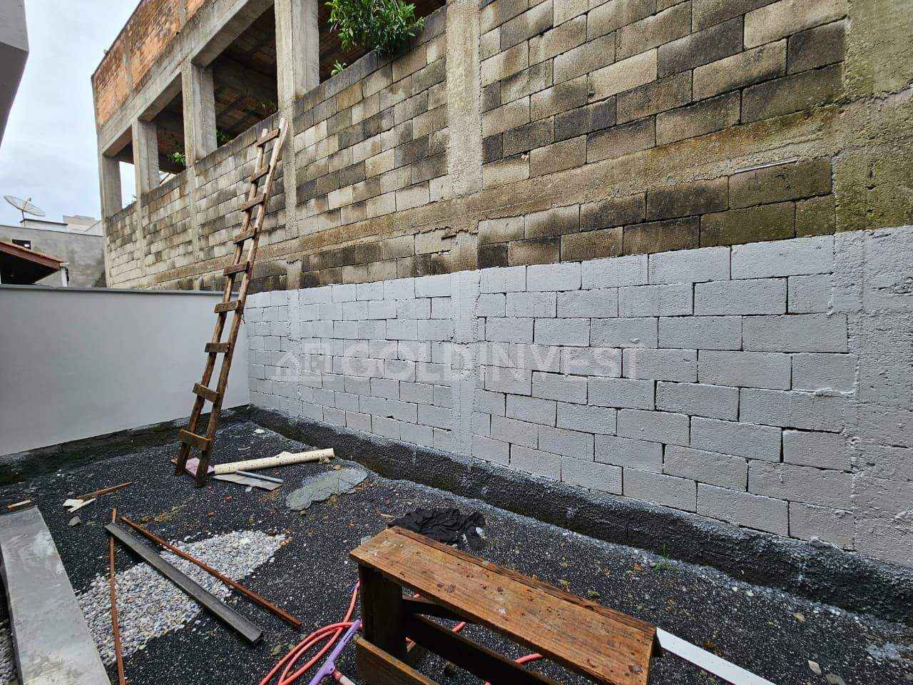 Casa à venda no Cedrinho: 