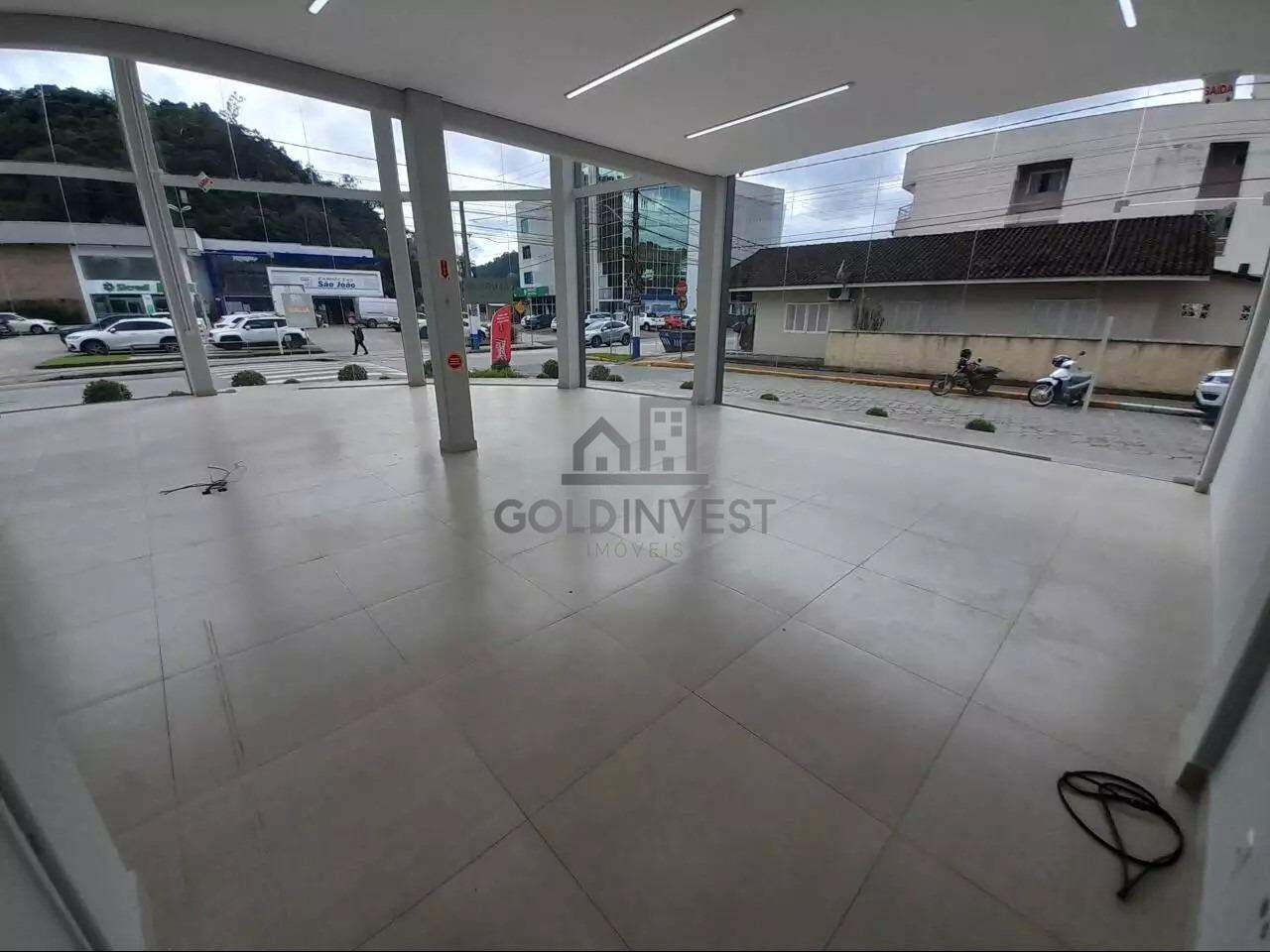 Loja / Salão / Ponto Comercial de 111m² no bairro CENTRO, em Guabiruba | Eu Corretor