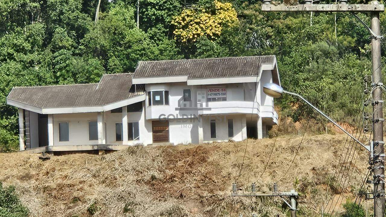 Casa de 4 quartos, 900m² no bairro Águas Claras, em Brusque | Eu Corretor