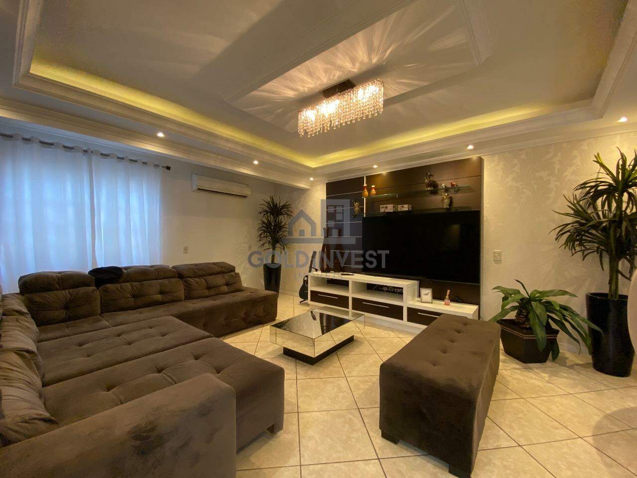 Casa de 4 quartos, 335m² no bairro São Luiz, em Brusque | Eu Corretor
