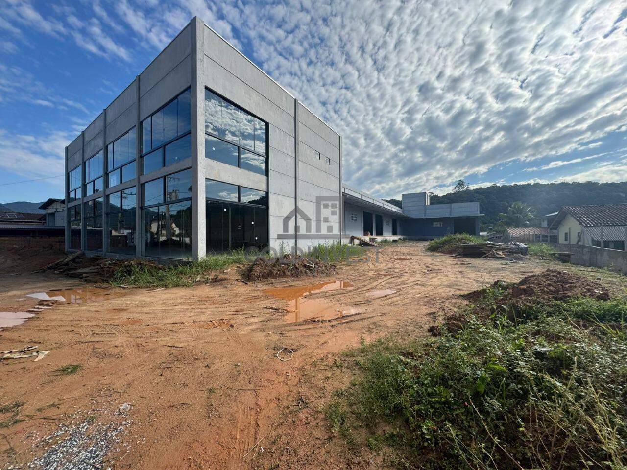 Galpão / Depósito / Armazém de 1950m² no bairro Guabiruba Sul, em Guabiruba | Eu Corretor