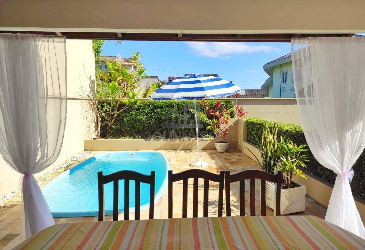 Casa de 4 quartos, 240m² no bairro Souza Cruz, em Brusque | Eu Corretor