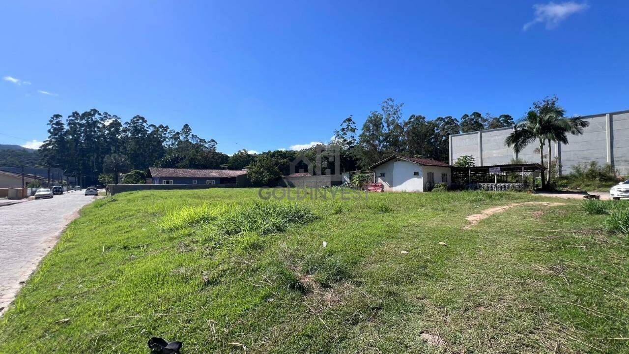 Terreno à venda no Limeira Baixa: 