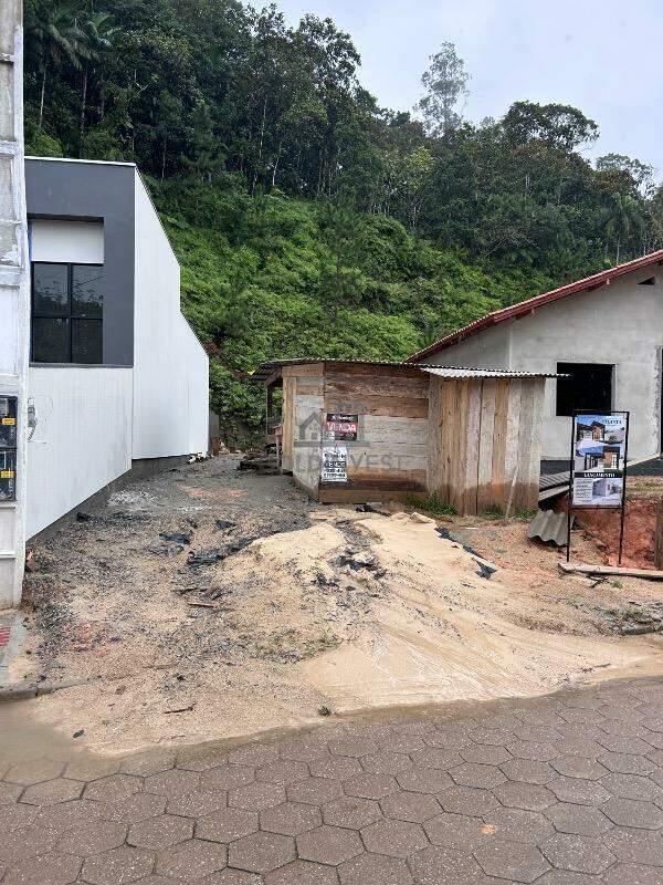 Casa à venda no Aimoré: 
