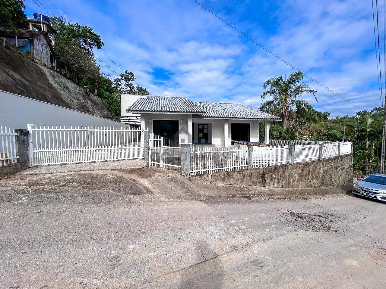 Casa de 5 quartos, 250m² no bairro Souza Cruz, em Brusque | Eu Corretor