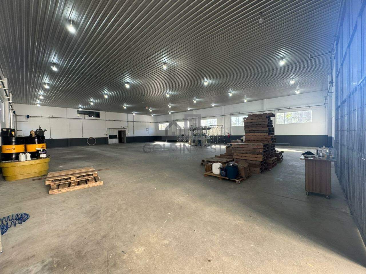 Galpão / Depósito / Armazém de 1233m² no bairro Rio Branco, em Brusque | Eu Corretor