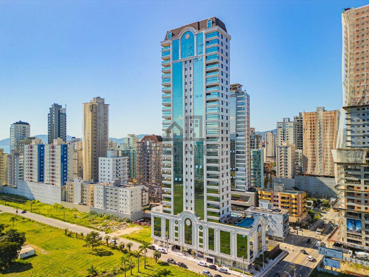 Apartamento de 4 quartos, 183m² no bairro Meia Praia, em Itapema | Eu Corretor