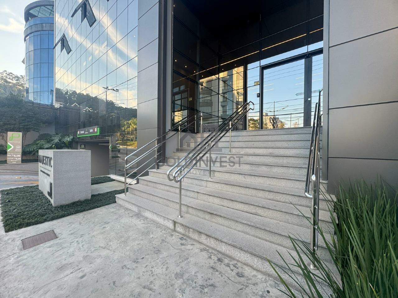 Loja / Salão / Ponto Comercial de 98m² no bairro Centro I, em Brusque | Eu Corretor