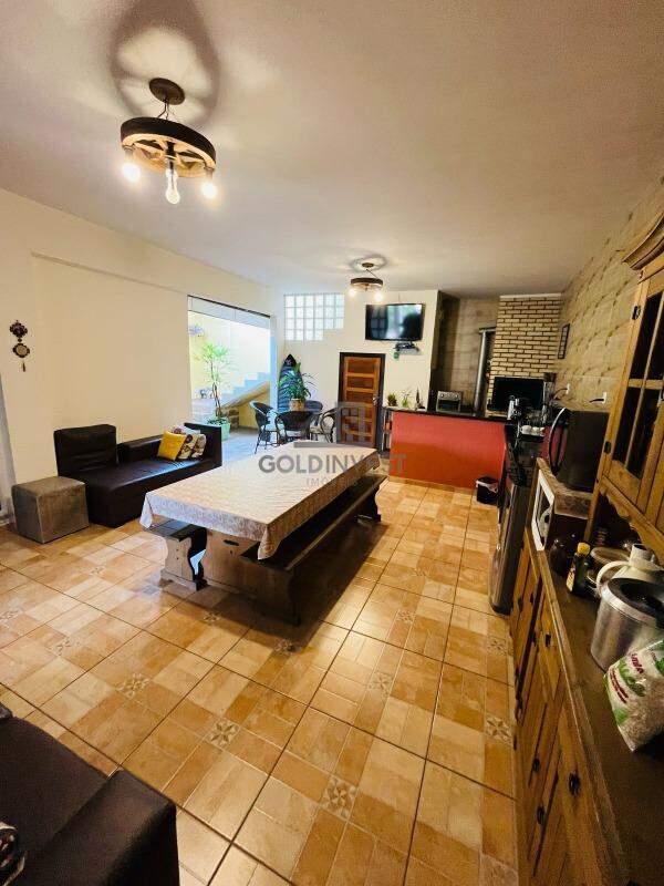 Casa de 4 quartos, 230m² no bairro Dom Joaquim, em Brusque | Eu Corretor
