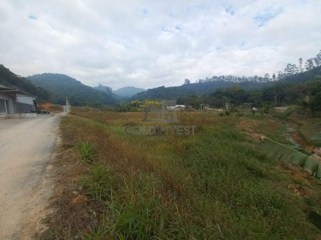 Terreno à venda no Guabiruba Sul: 