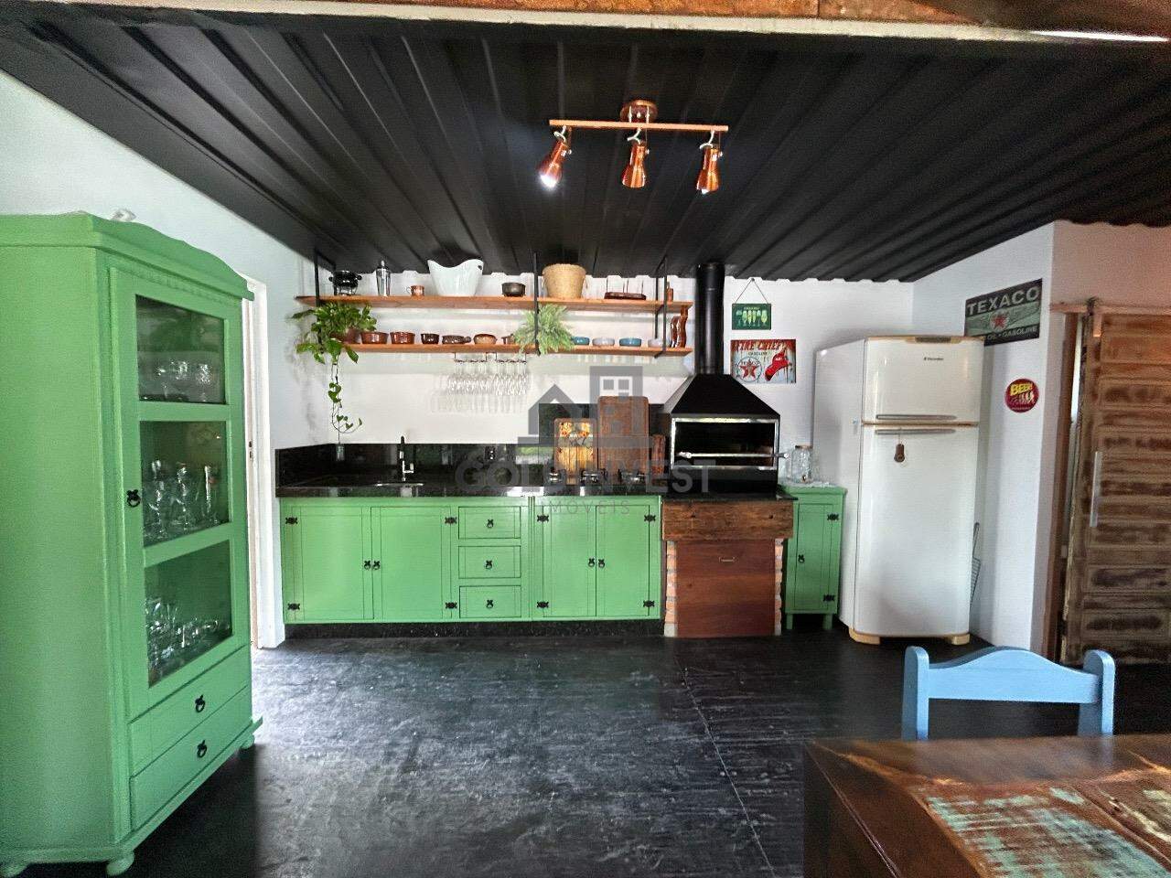 Casa à venda no Guarani: Área de festa
