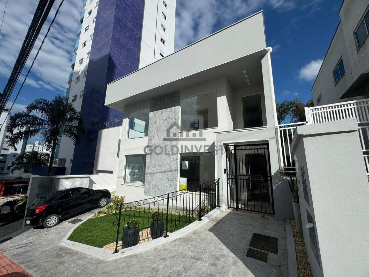 Casa comercial com 80m² no Centro de Brusque!!!