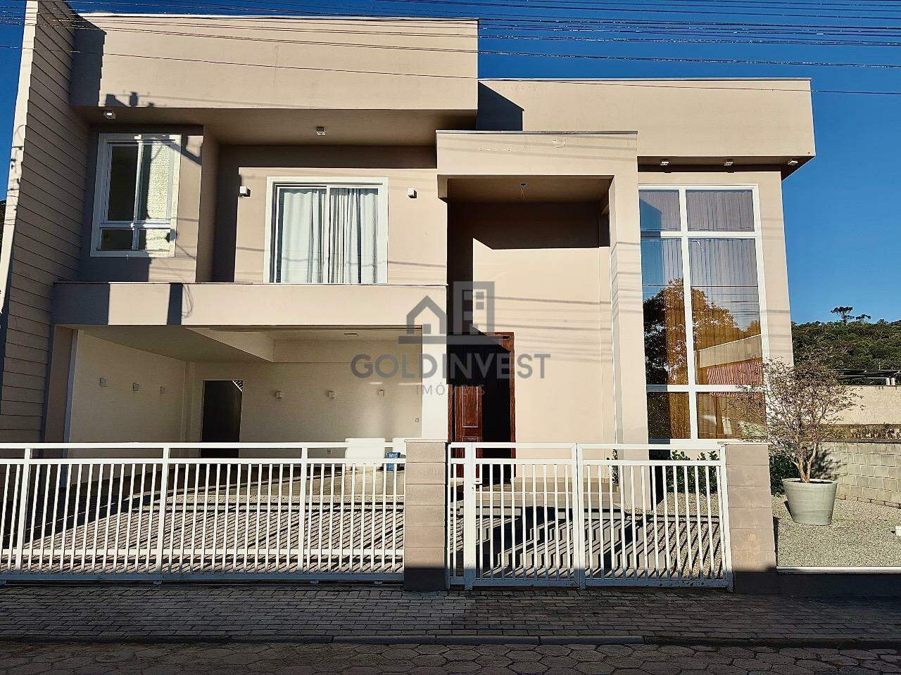 Casa de 3 quartos, 296m² no bairro CENTRO, em Guabiruba | Eu Corretor