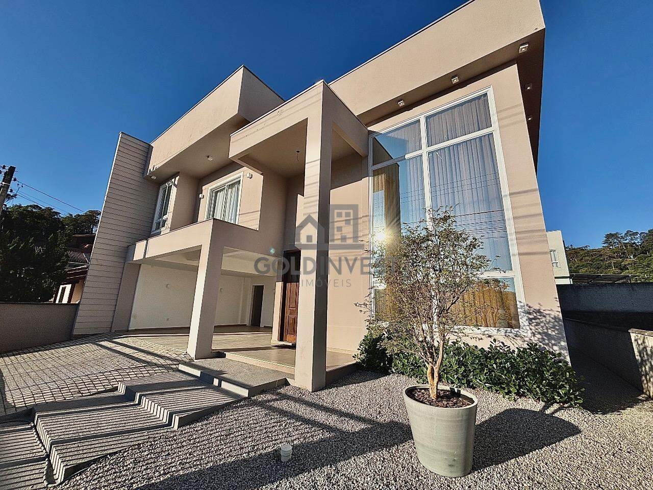 Casa de 3 quartos, 296m² no bairro CENTRO, em Guabiruba | Eu Corretor