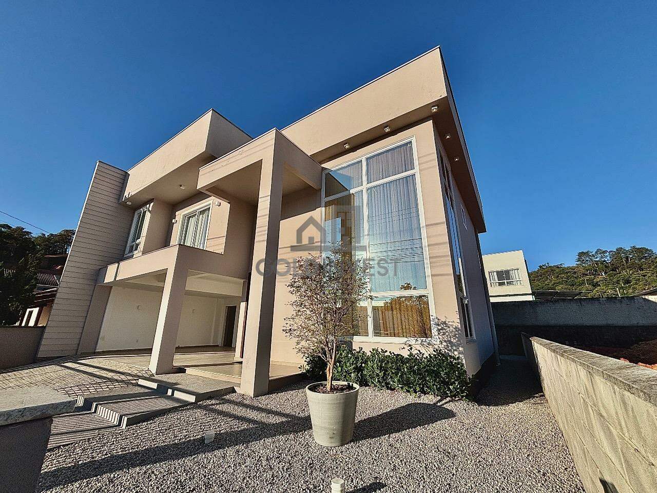 Casa de 3 quartos, 296m² no bairro CENTRO, em Guabiruba | Eu Corretor
