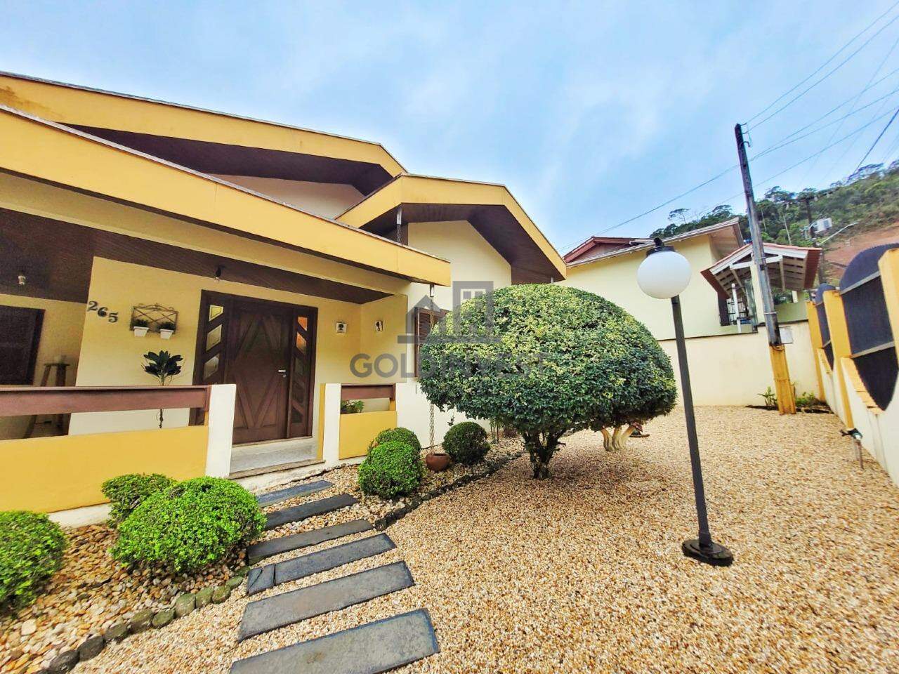 Casa de 3 quartos, 212m² no bairro Nova Brasília, em Brusque | Eu Corretor