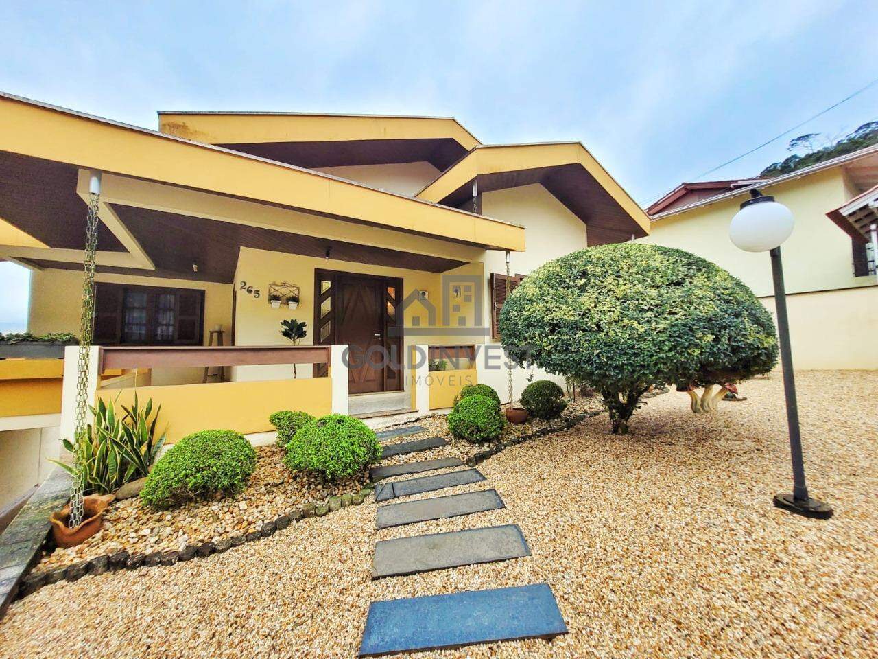 Casa de 3 quartos, 212m² no bairro Nova Brasília, em Brusque | Eu Corretor