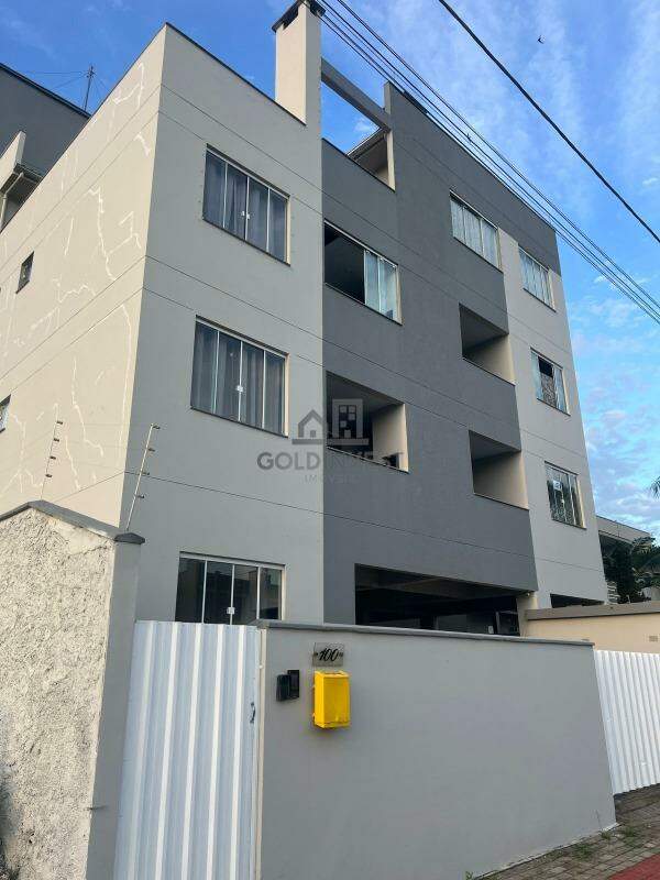 Apartamento à venda no Limoeiro: 