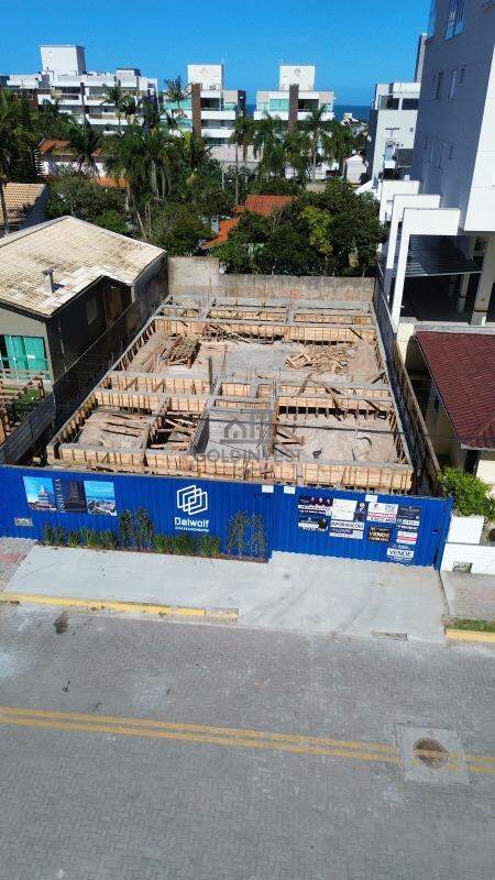 Apartamento à venda no Mariscal: 