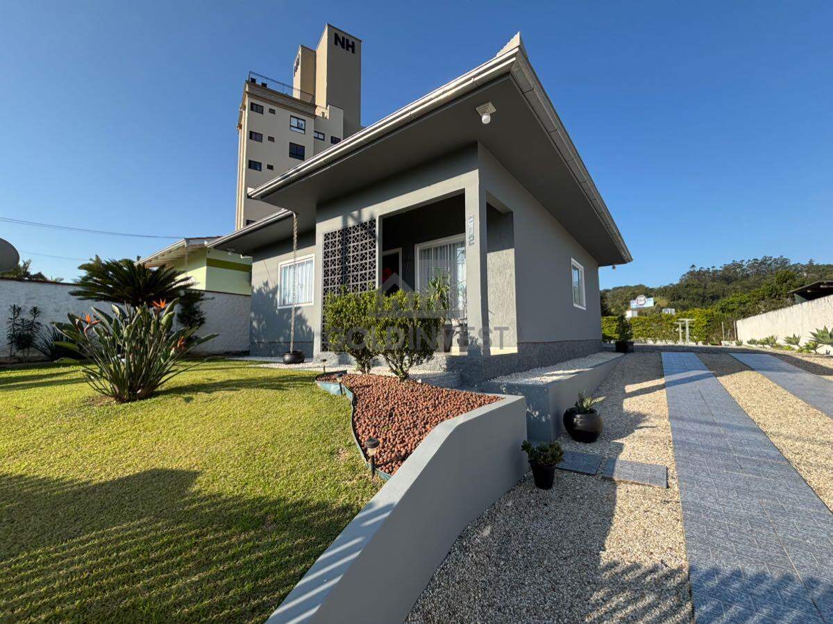 Casa à venda no Santa Terezinha: 