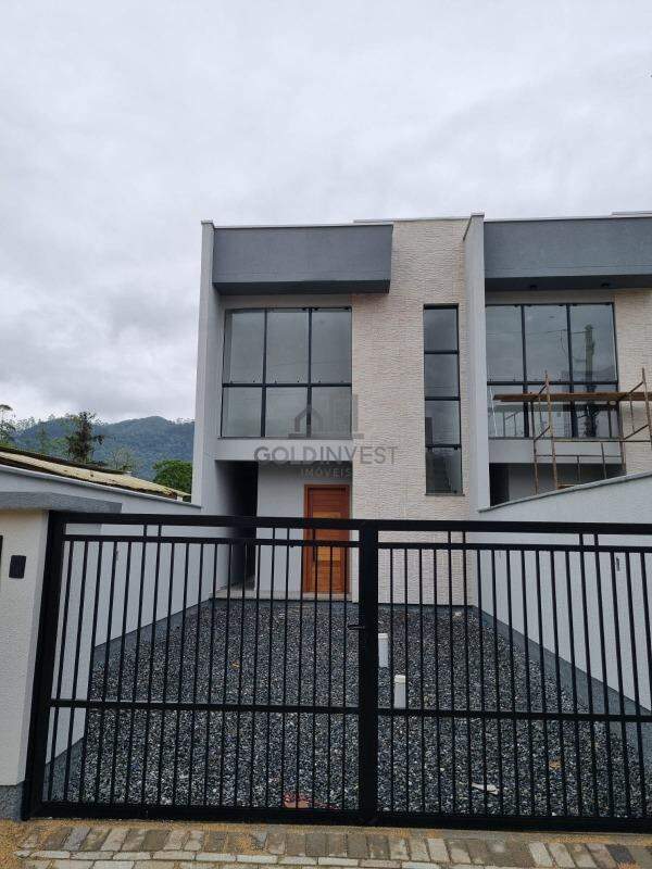 Casa de 2 quartos, 70m² no bairro lageado baixo, em Guabiruba | Eu Corretor