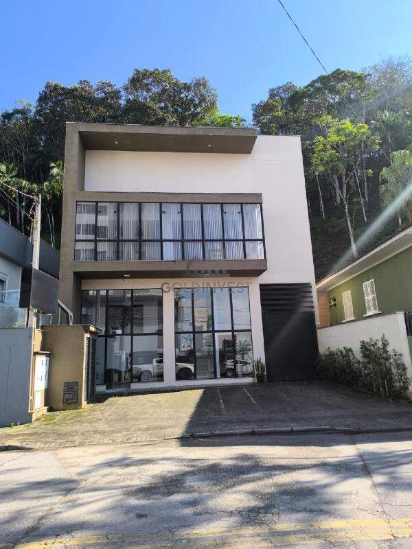 Loja / Salão / Ponto Comercial de 172m² no bairro Centro I, em Brusque | Eu Corretor