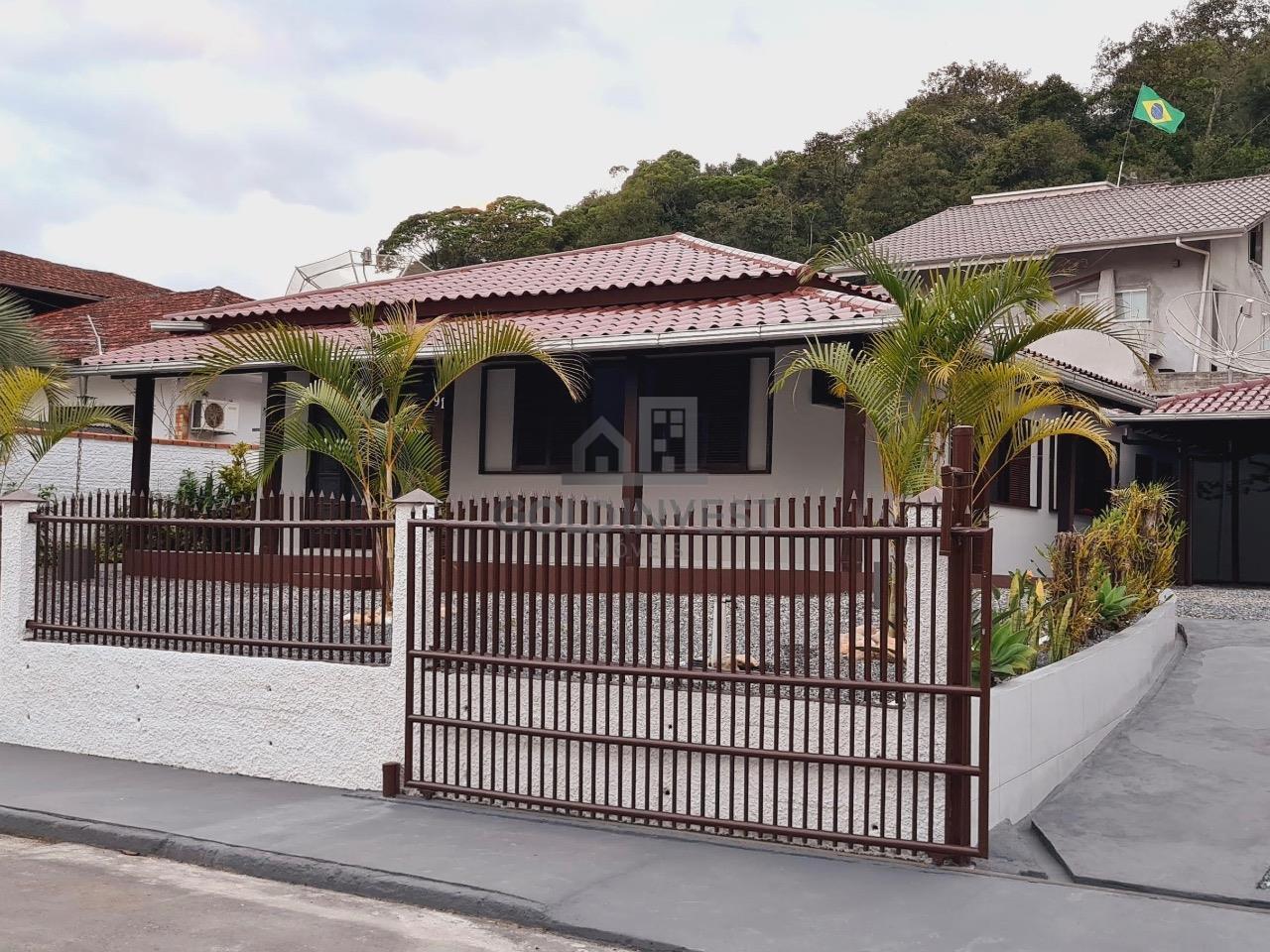 Casa de 3 quartos, 200m² no bairro Cerâmica Reis, em Brusque | Eu Corretor