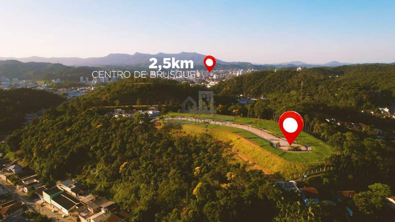 Terreno à venda no Primeiro de Maio: 