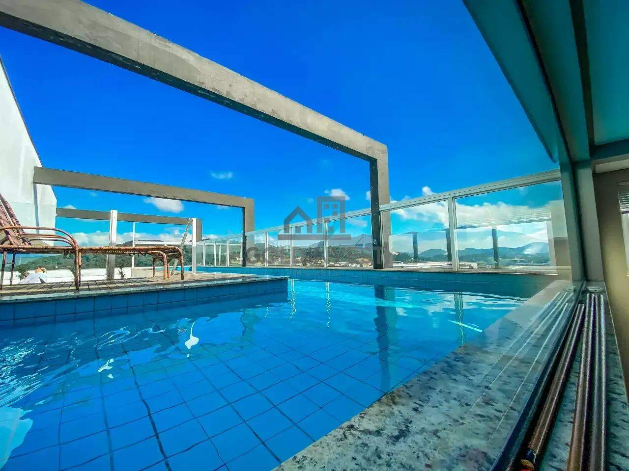 Apartamento à venda no Santa Terezinha: 