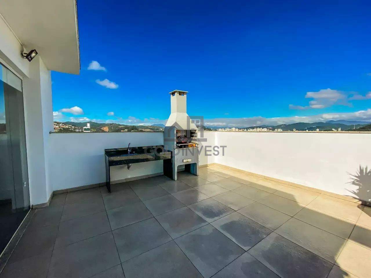 Apartamento à venda no Santa Terezinha: 