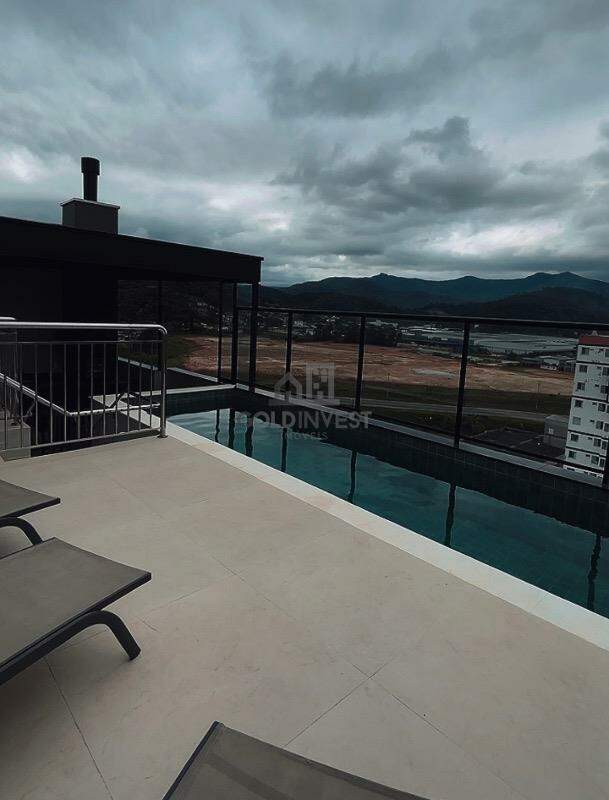 Apartamento à venda no Santa Terezinha: 