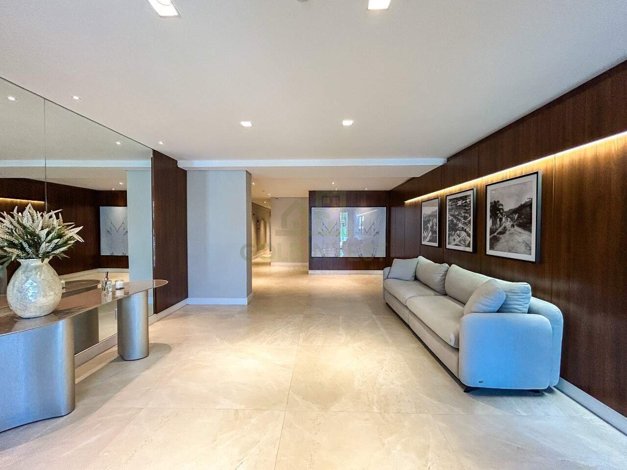 Apartamento à venda no Centro I: Hall de entrada