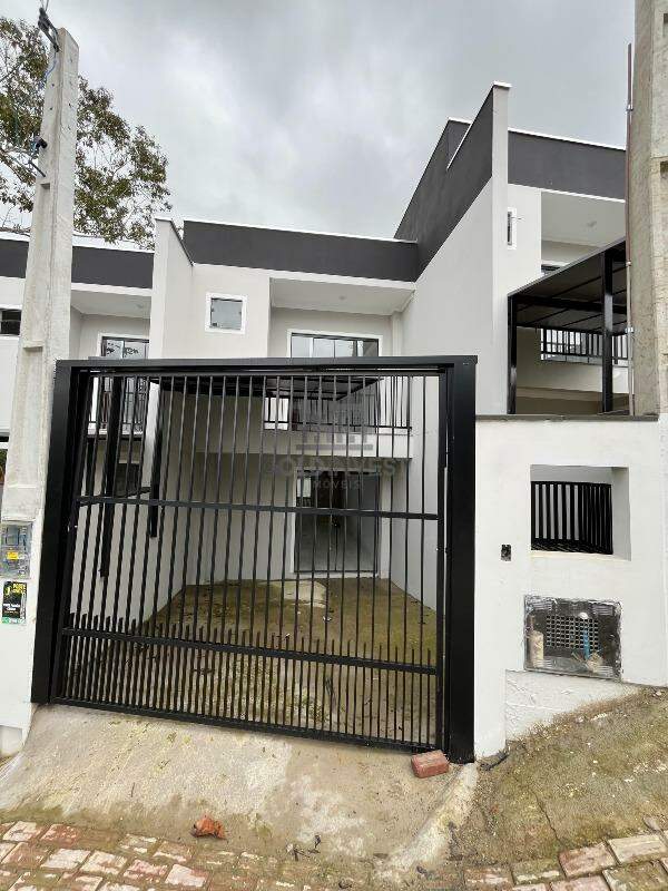 Casa com 2 quartos no bairro Azambuja!!!