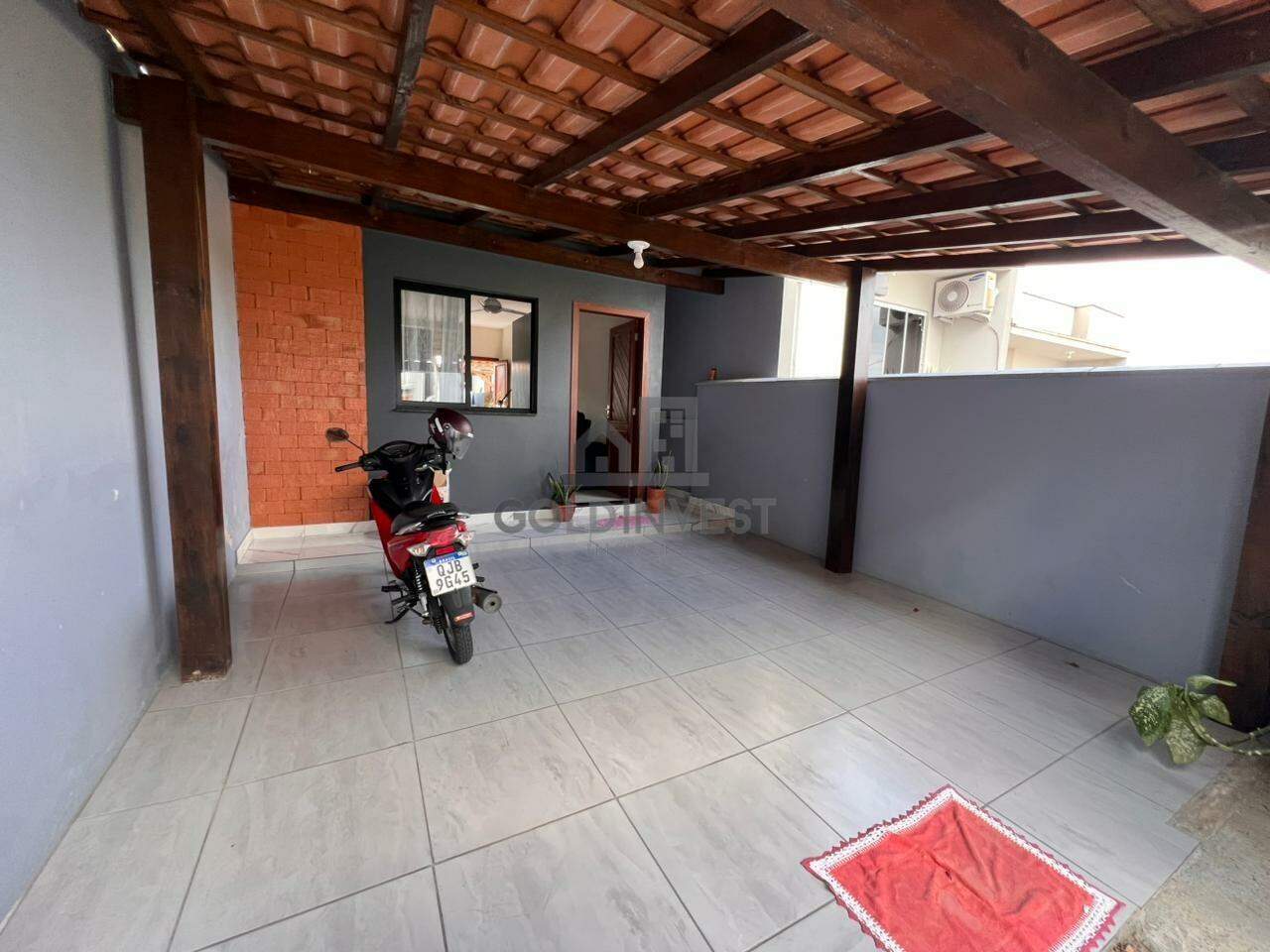 Sobrado à venda no Tomaz Coelho: garagem