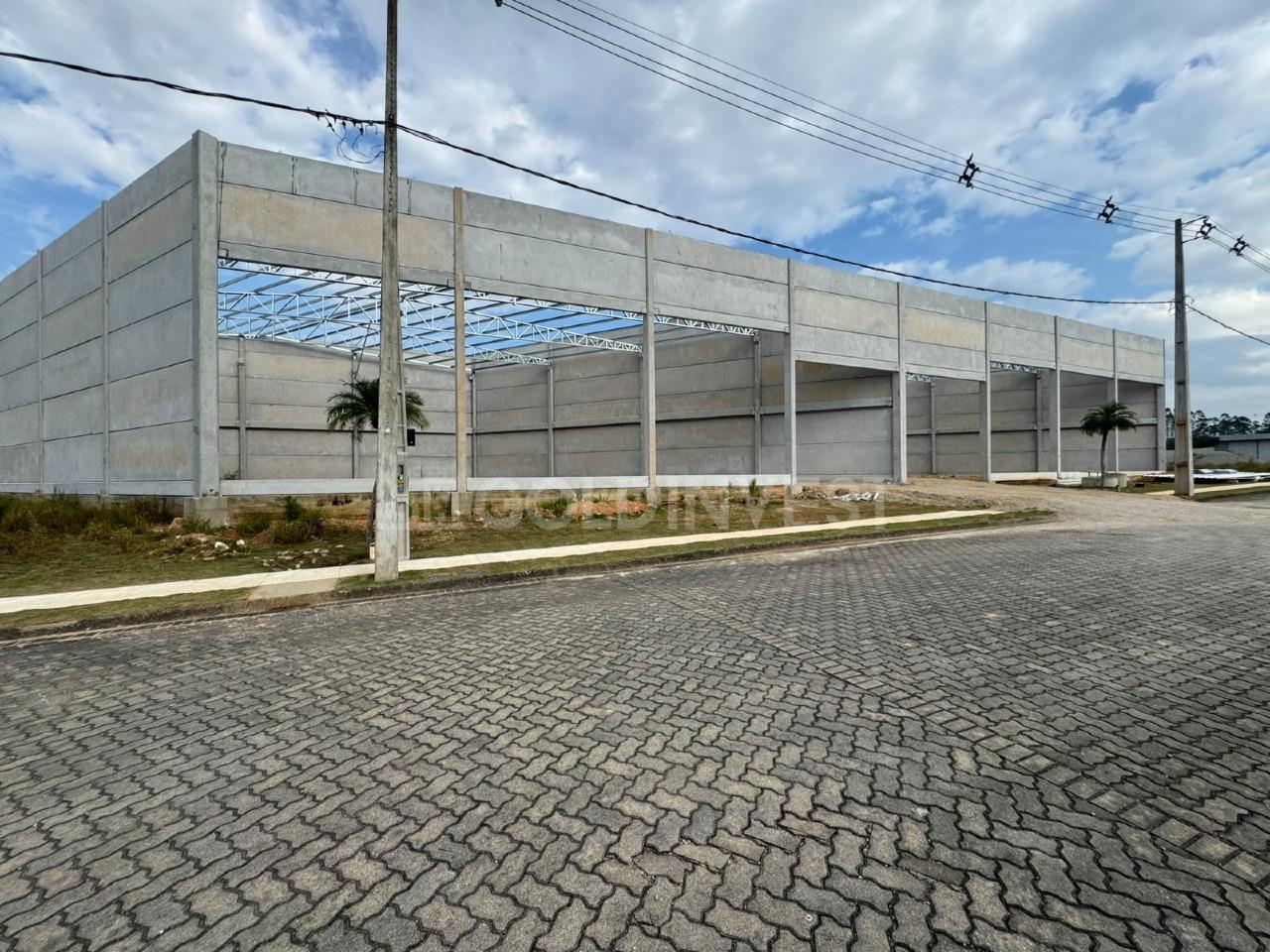 Galpão para aluguel no Bateas: 