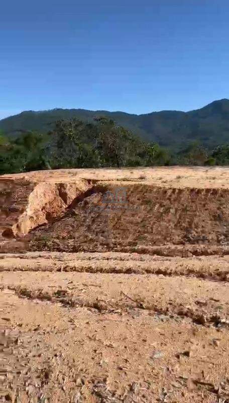 Terreno à venda no Pomerânia: 