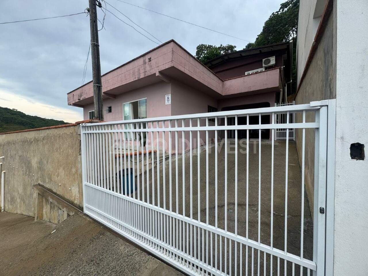 Casa de 3 quartos, 120m² no bairro Cerâmica Reis, em Brusque | Eu Corretor