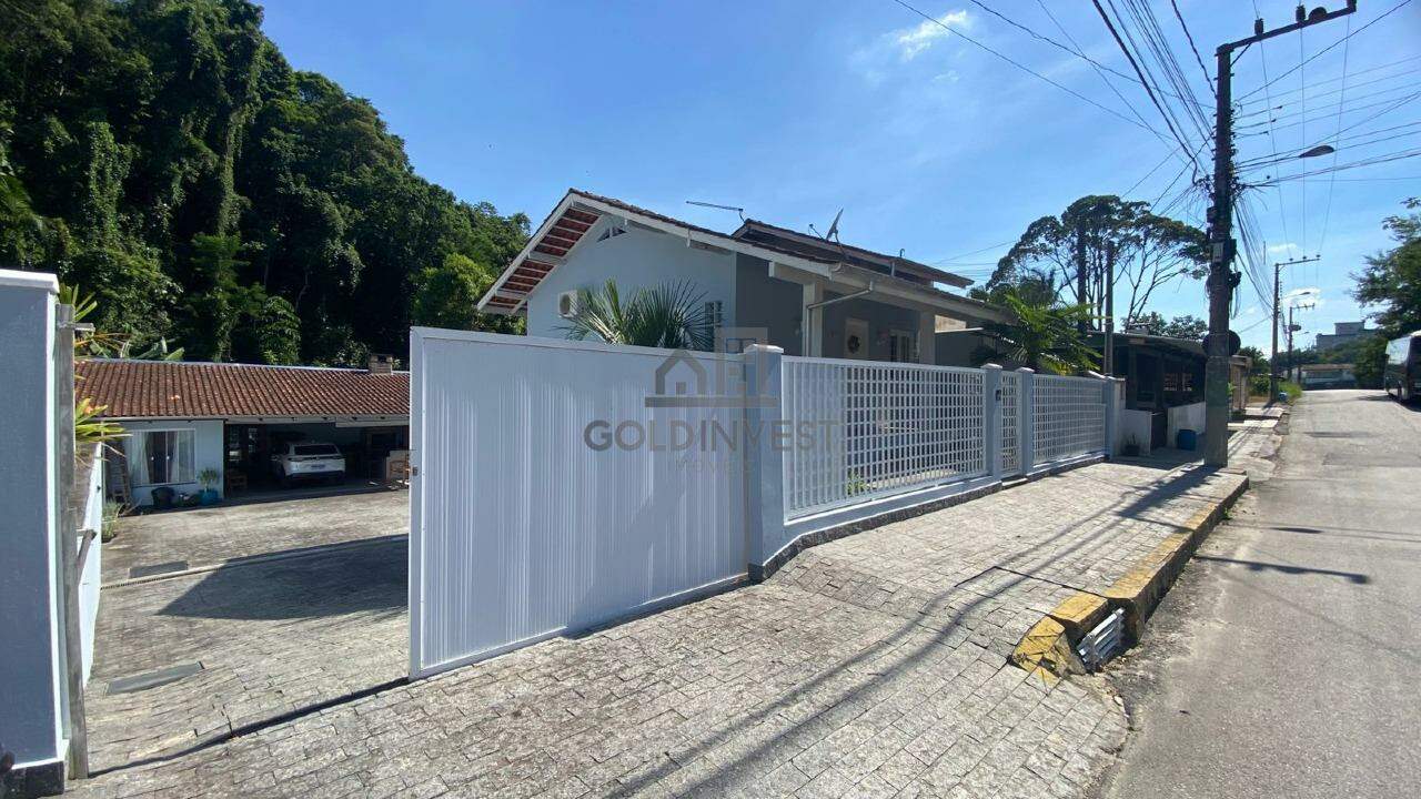 Casa à venda no Souza Cruz: 