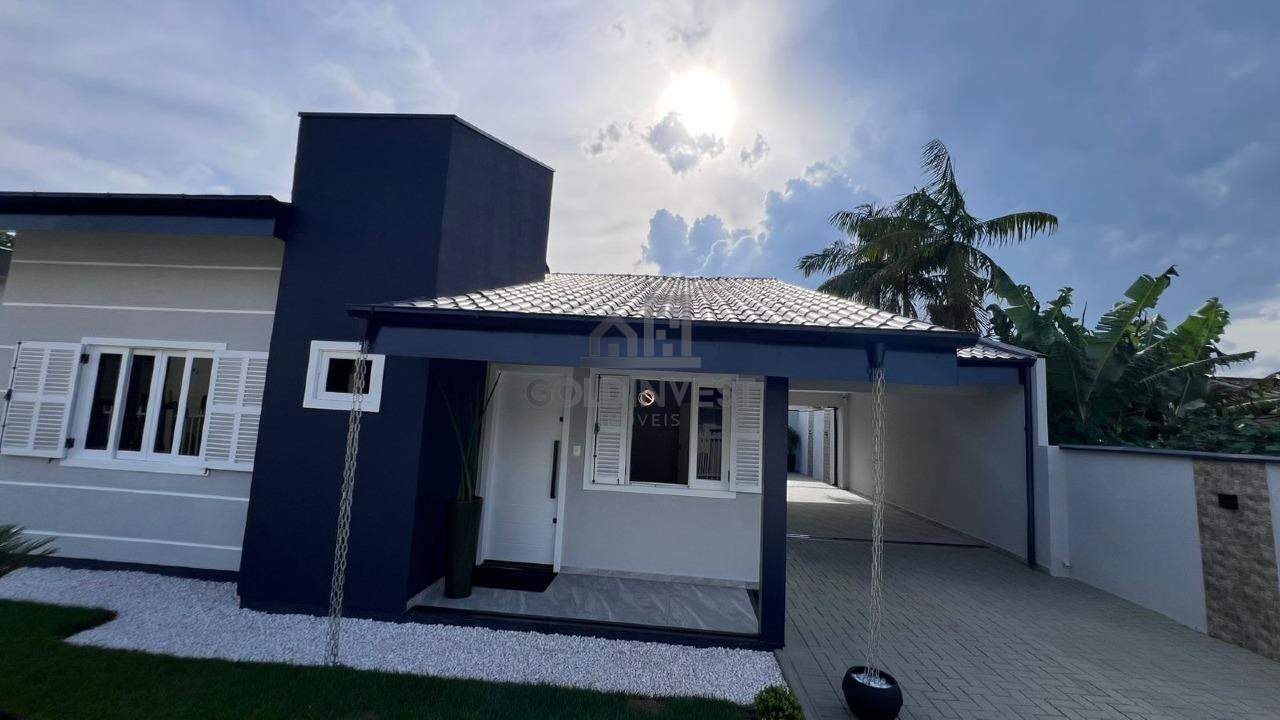 Casa à venda no Guabiruba Sul: 