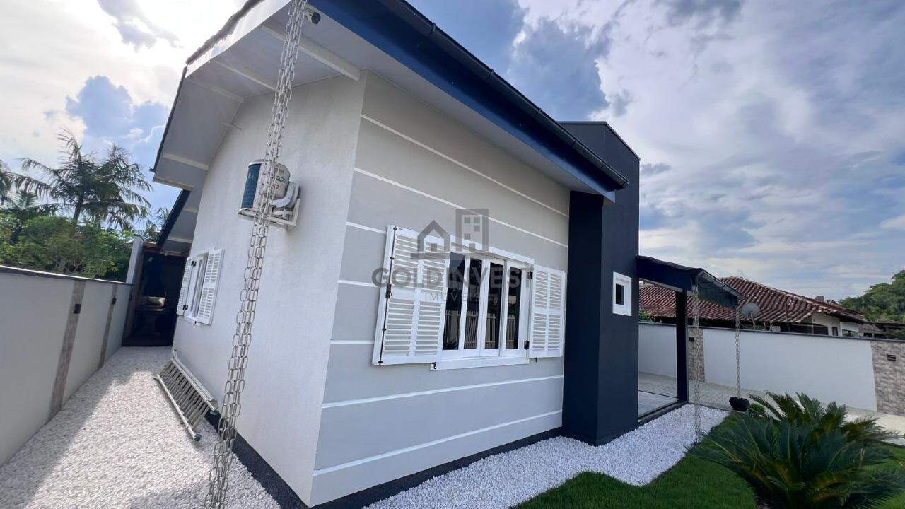 Casa à venda no Guabiruba Sul: 