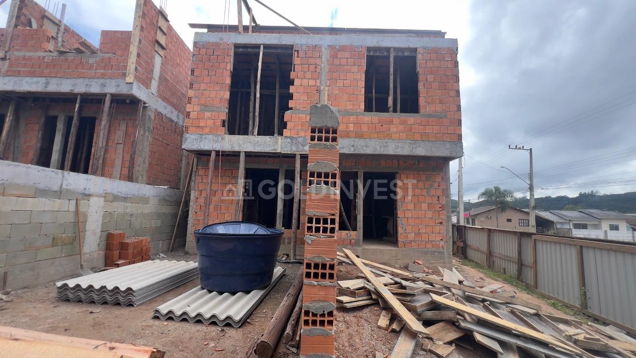 Casa à venda no Limeira Baixa: 