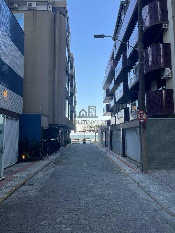 Apartamento à venda no Meia Praia: 