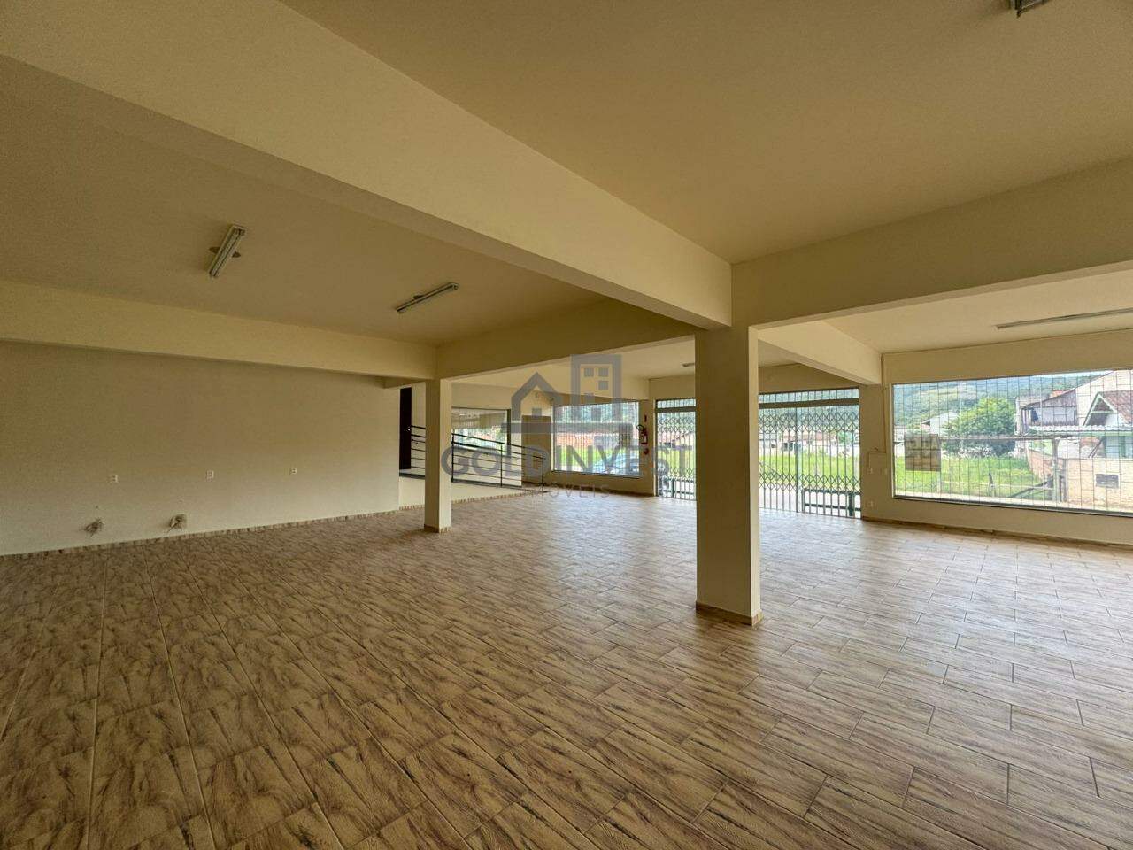 Sala Comercial para aluguel no Limeira Baixa: 