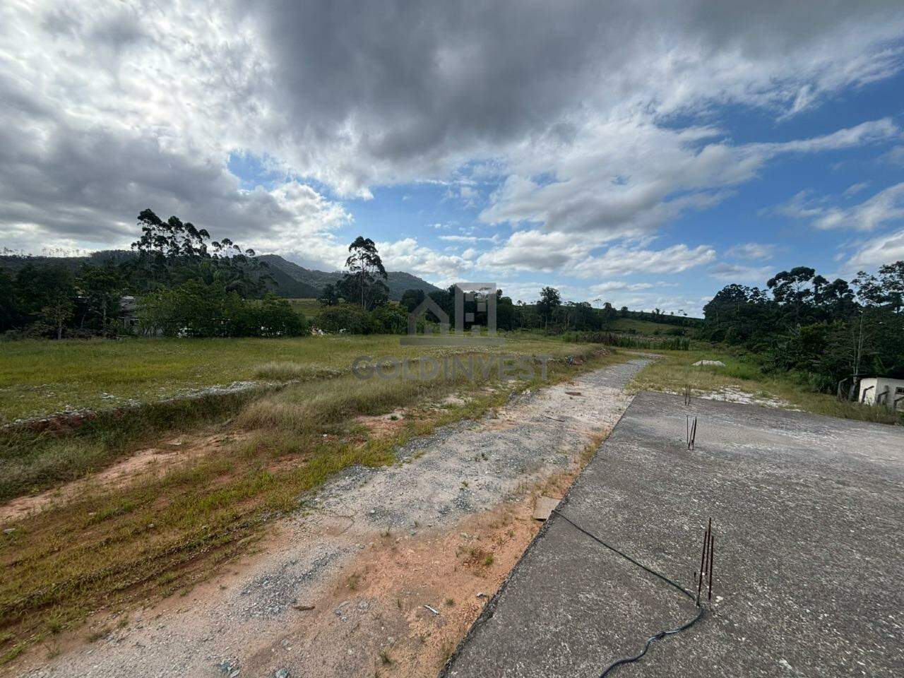 Terreno à venda no Escalvados: 
