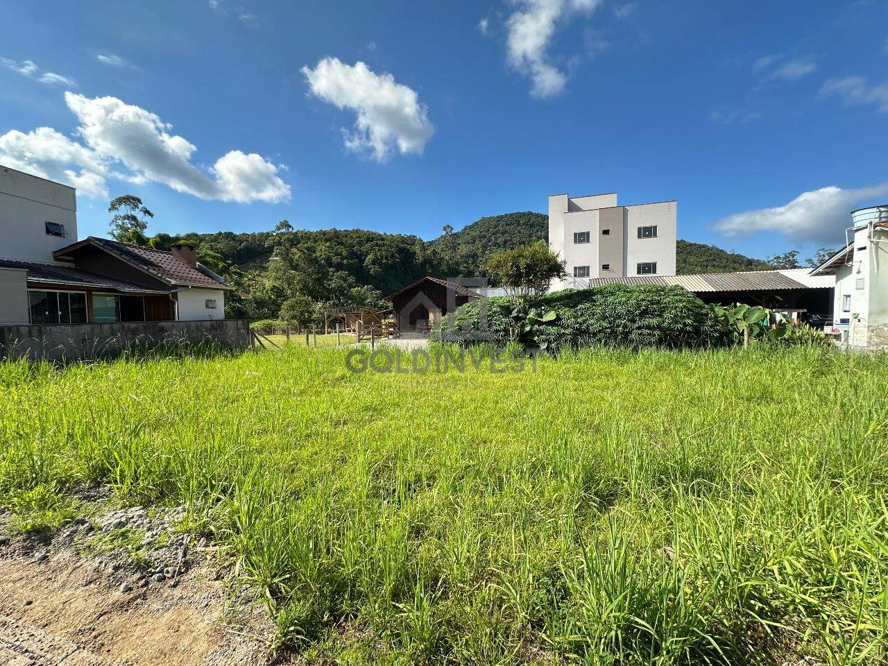Terreno à venda no Guabiruba Sul: 